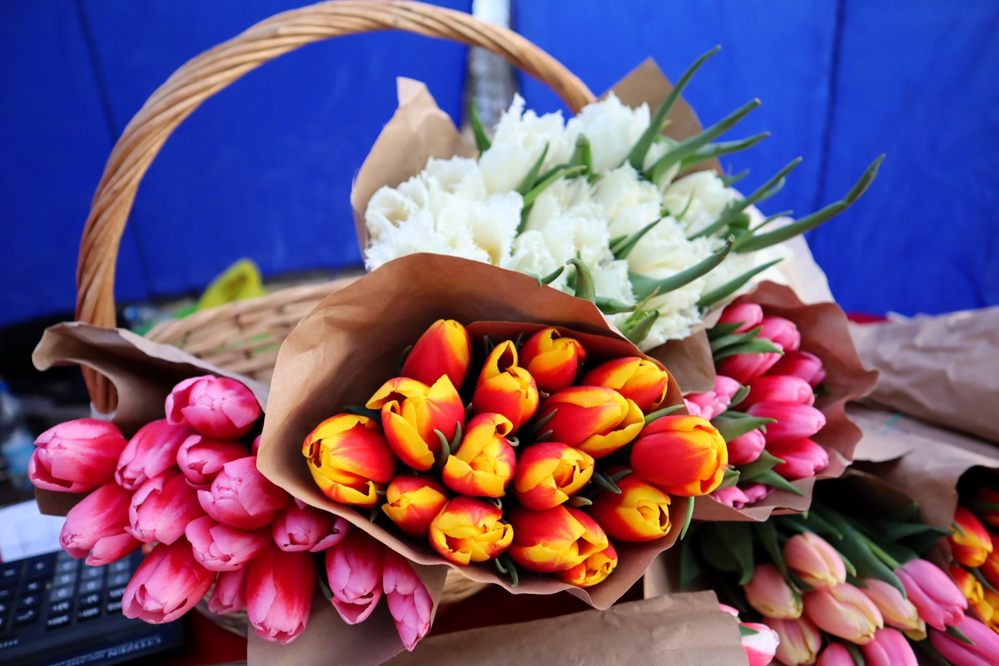 Узнали, на какие подарки к 8 Марта не начисляются взносы в ФСЗН