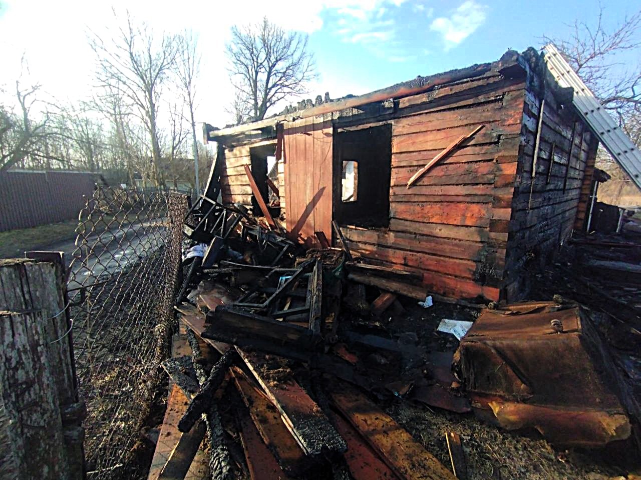 Дом горел в Воложинском районе перед рассветом