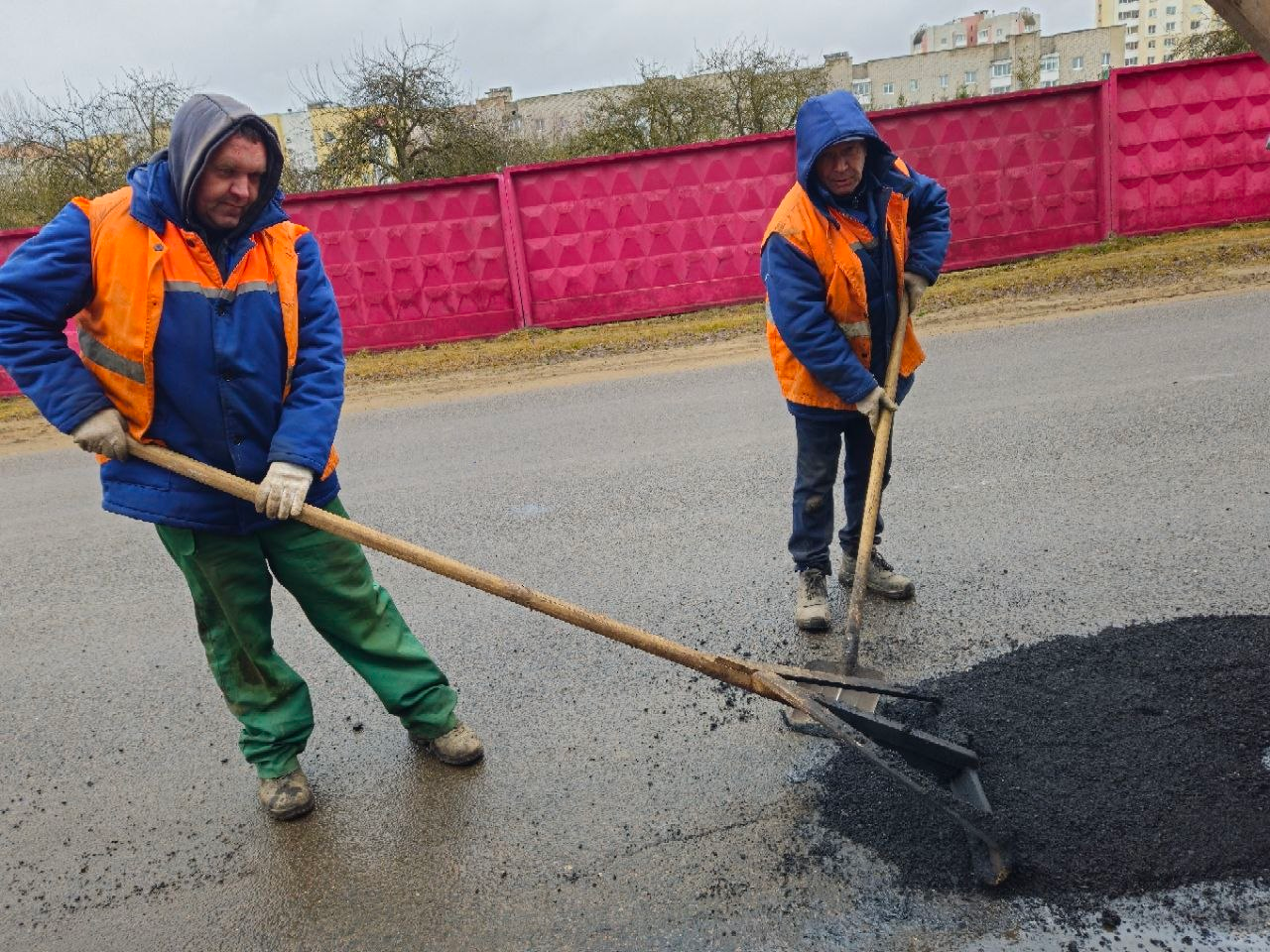 Весенний марафон по благоустройству продолжается. Что делают в Молодечненском районе?
