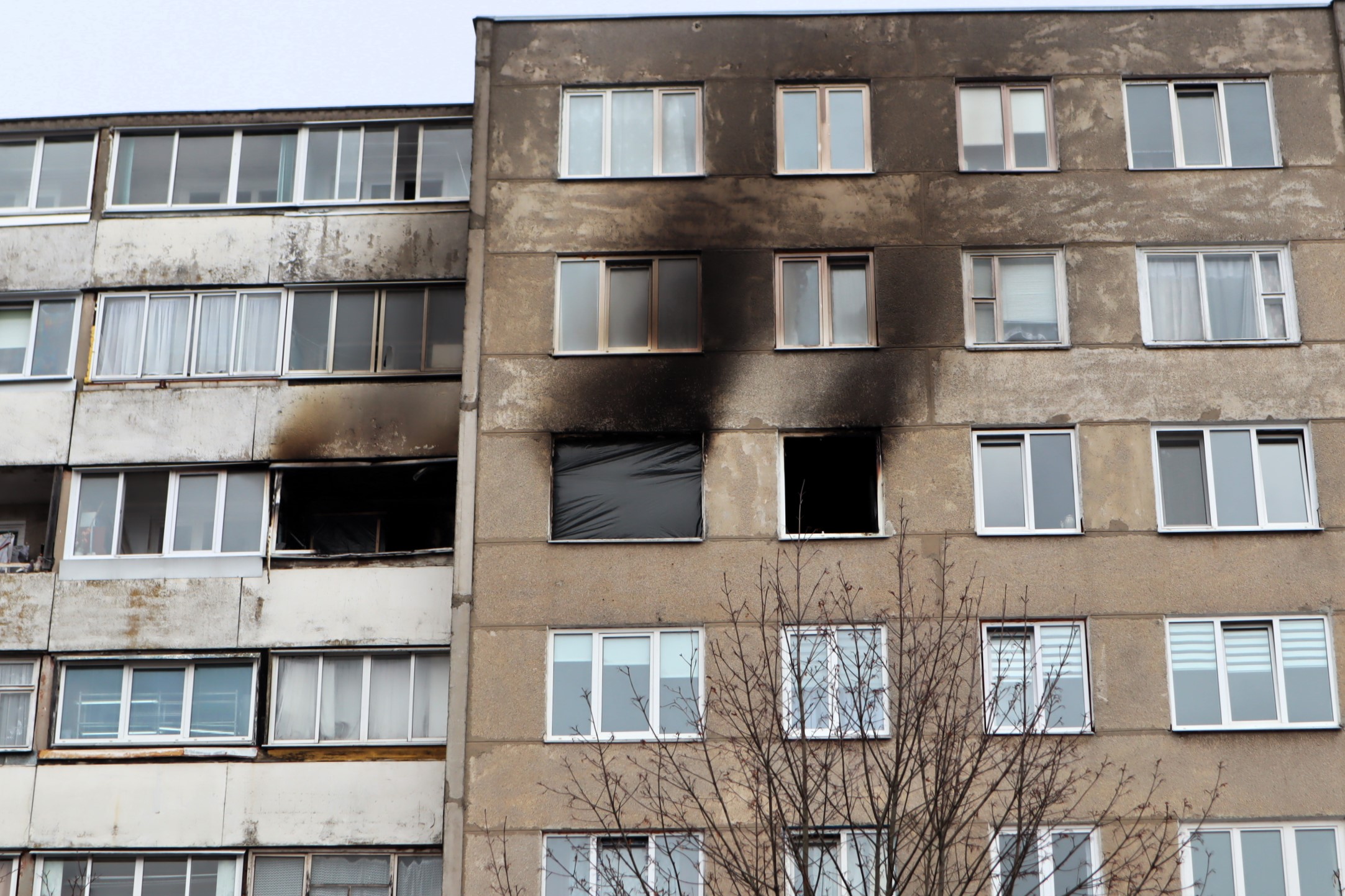 Что говорят о пожаре в молодечненском доме, где погибли три человека