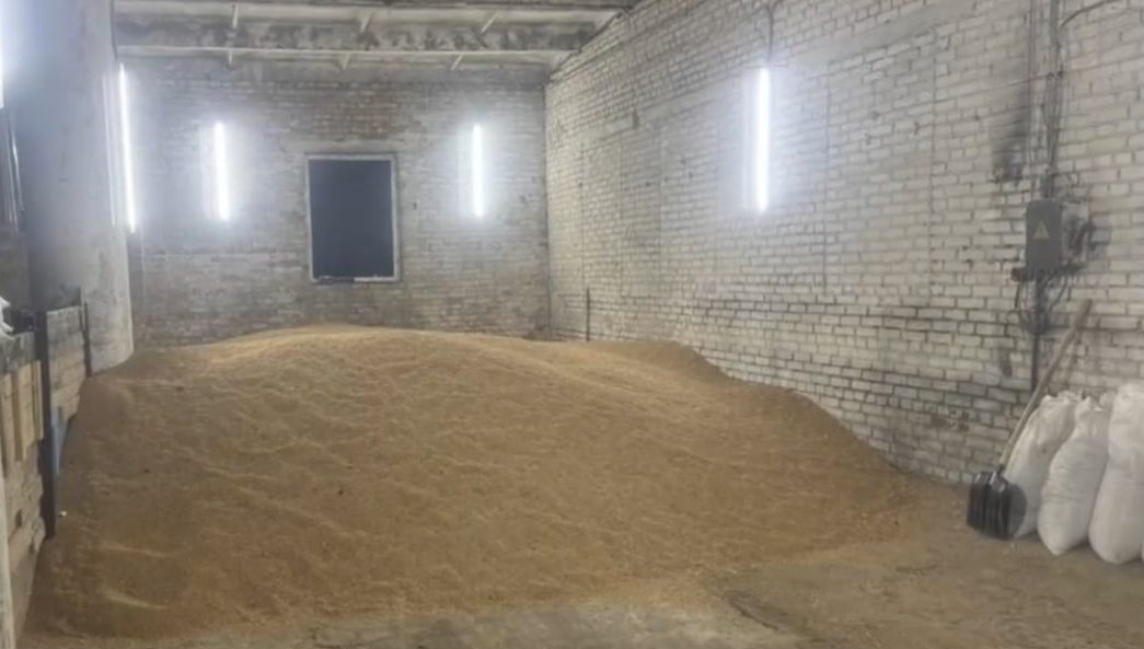 В Молодечненском районе руководитель похитил более 20 тонн пшеницы