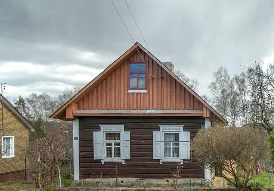 Смотрим дачный домик со ставнями в Молодечненском районе