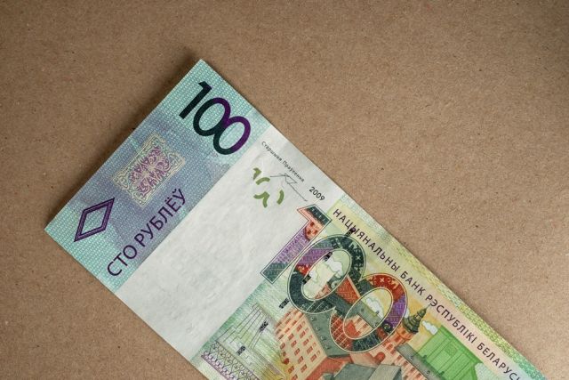 Россиянин прожил один день в Беларуси, взяв на расходы всего 100 рублей