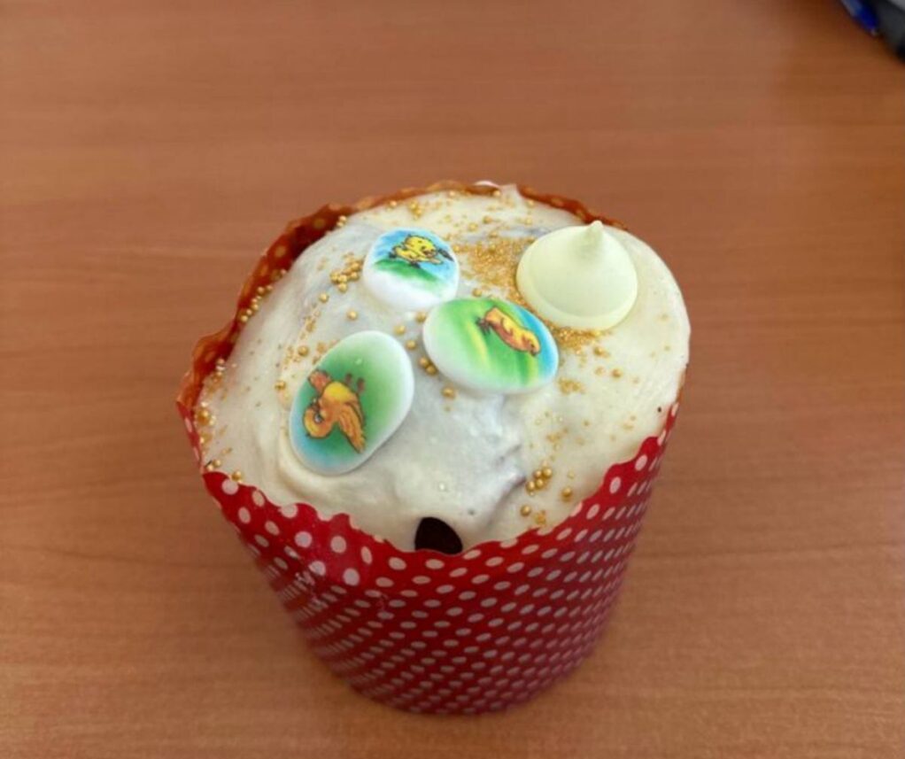 Что особенного в куличе, который продают за 200 рублей после праздника