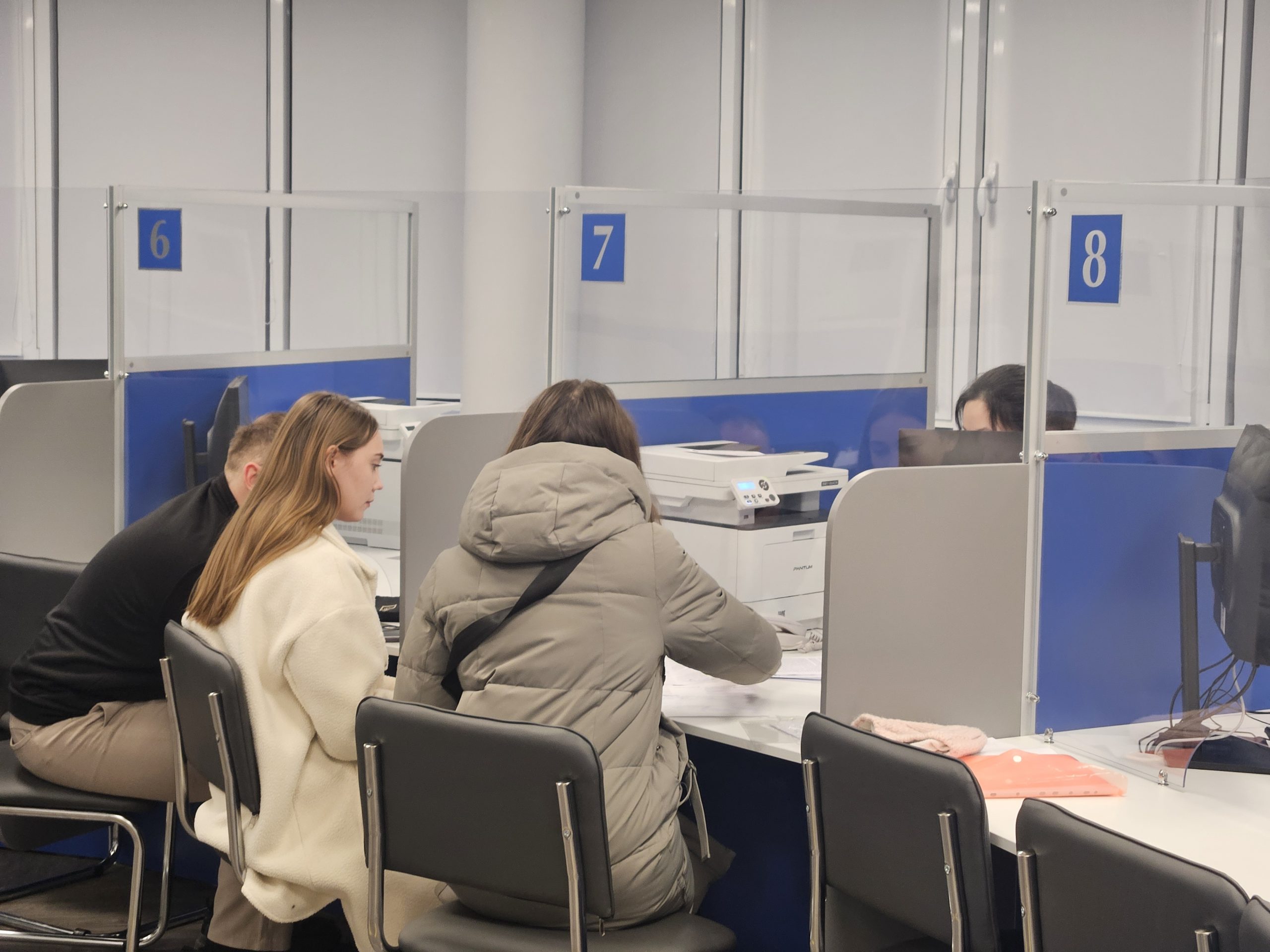 Рассказываем, сколько жителей Молодечно воспользовались возможностью оформления административных процедур, не выходя из дома