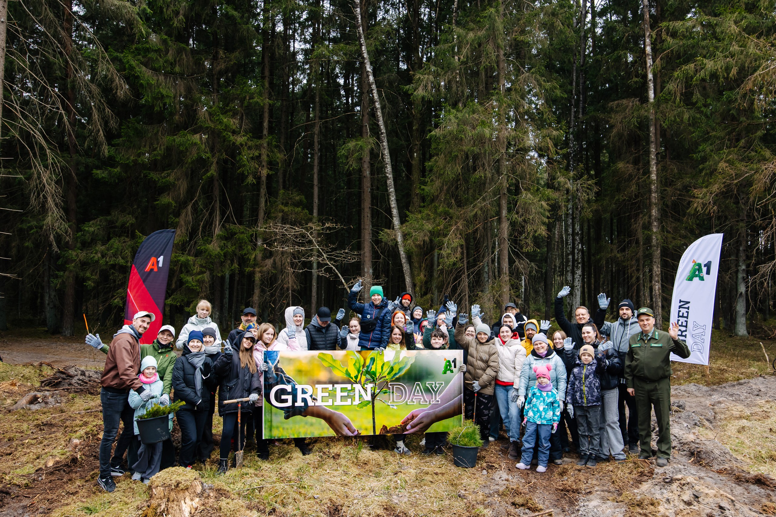 «Эко Движ. Зелёный сезон»: A1 собрал 8 000 гаджетов и высадил новый лес в Молодечненском районе