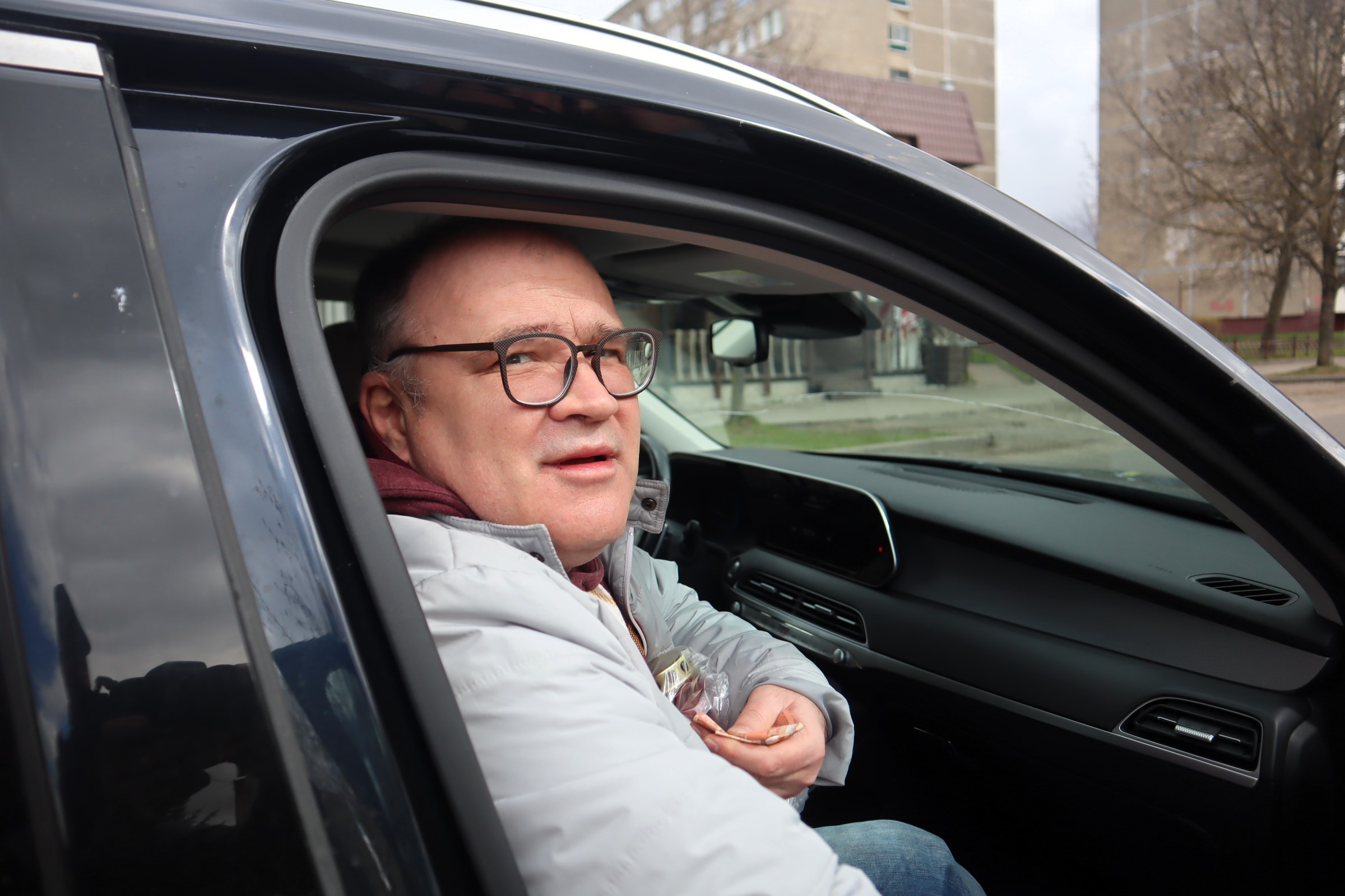 Россиянин Игорь спешил к тётке на буженину. Узнали в Молодечно, что самое вкусное на пасхальном столе