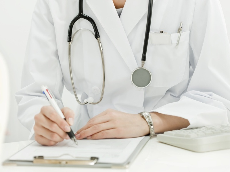 Можно ли вызвать врача на дом тем, кто имеет разрешение на временное проживание