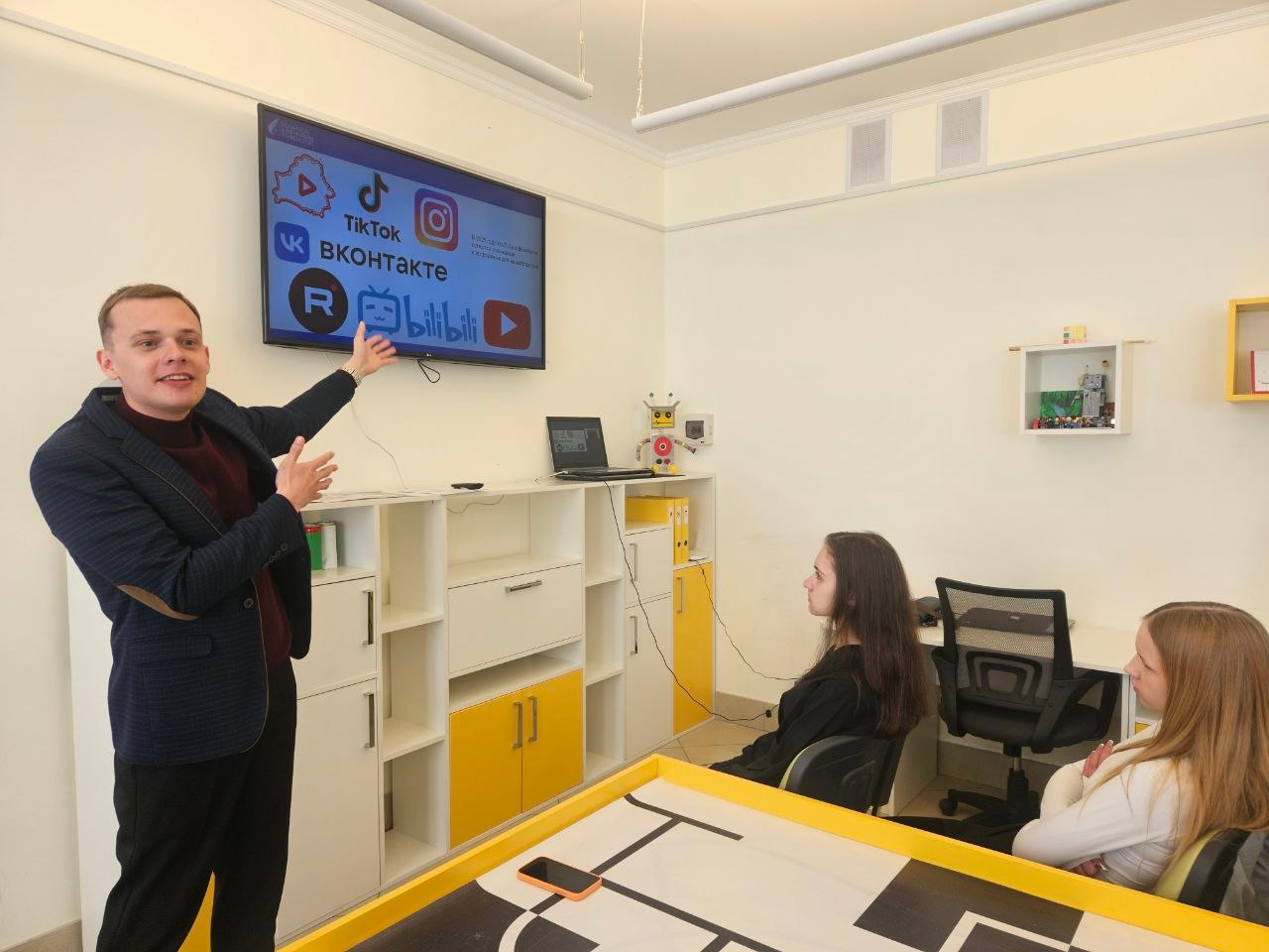 Инновационная лаборатория подготовки молодых журналистов «Медиа-Старт» проходит в Молодечно