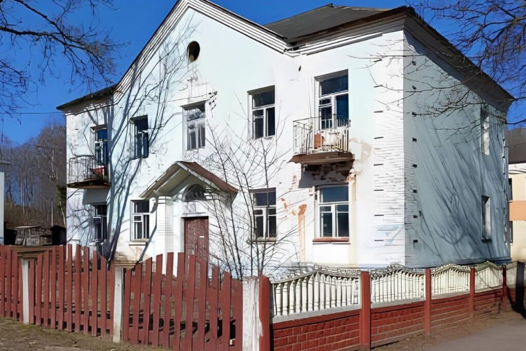 Бывшую начальную школу в Вилейском районе выставили на торги