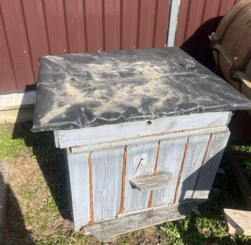 В Вилейском районе разыскивают похитителя пчелиных семей