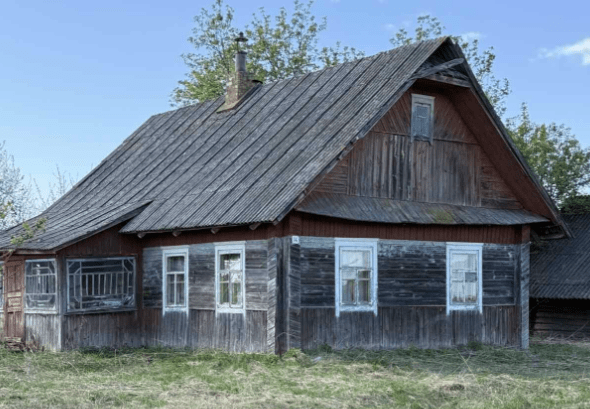 В Мядельском районе можно купить дом за 1200 рублей