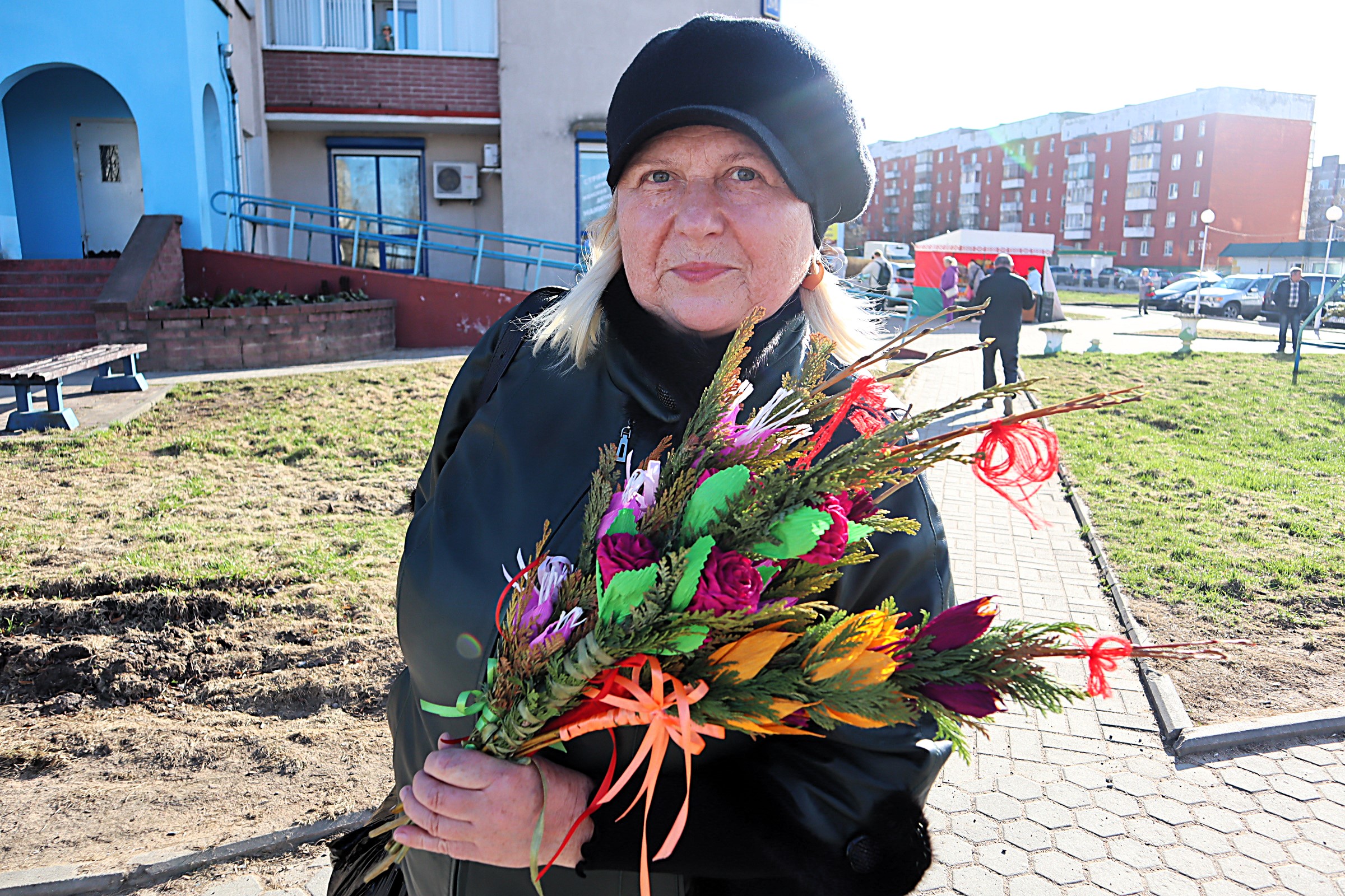 Узнали, что в Молодечно говорят лесхоз, отдел торговли и услуг райисполкома и налоговая инспекция о сборе и продаже веточек вербы