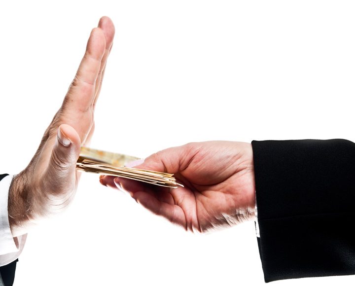 В Гродненской области иностранец предложил 15 тысяч рублей милиционеру, чтобы «решить вопрос»