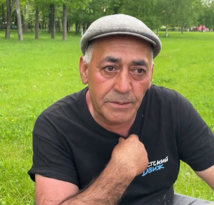 Дядя Алик в Молодечно обратился с просьбой к торговцам. О чём просил, рассказываем