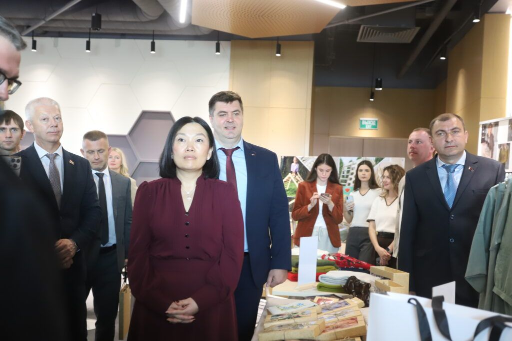 Основательница и генеральный директор Wildberries Татьяна Ким приехала на открытие нового логистического комплекса под Минском