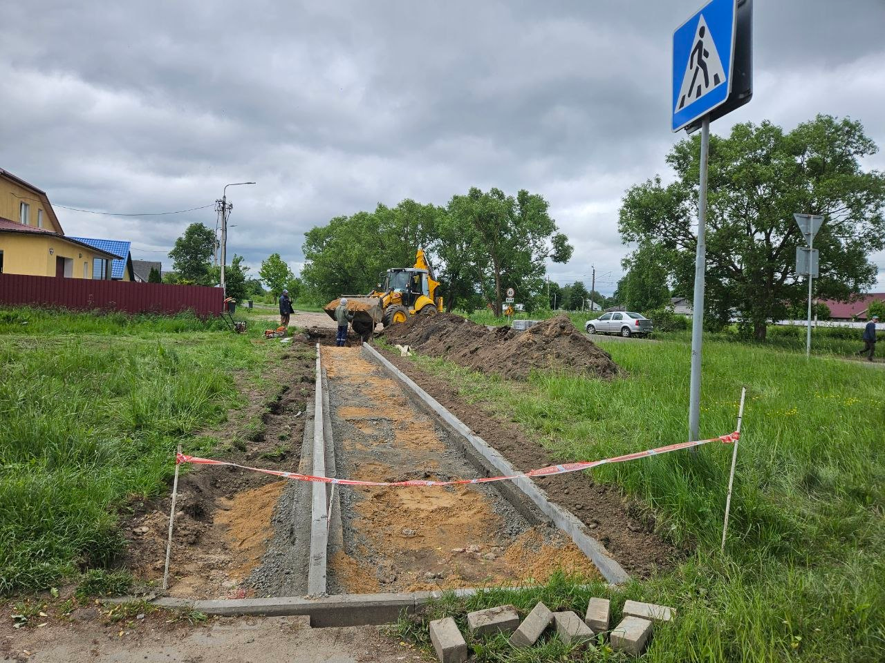 Обустройство пешеходной дорожки на улице Острожского в Молодечно контролирует прокуратура