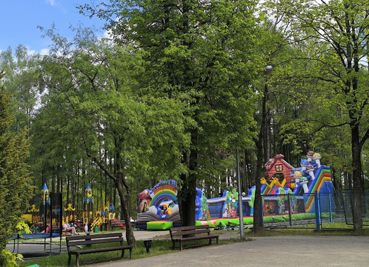 Называем цены на аттракционы в городском парке Молодечно