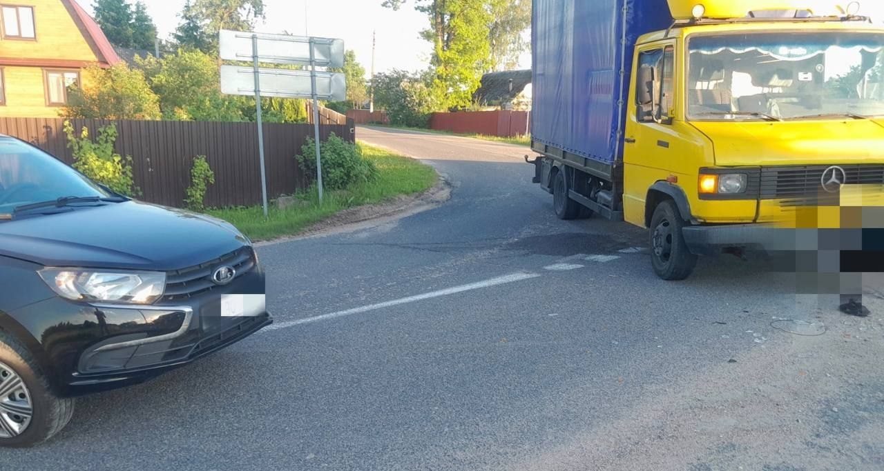 В Логойском районе женщина-водитель в дорожной аварии получила травмы