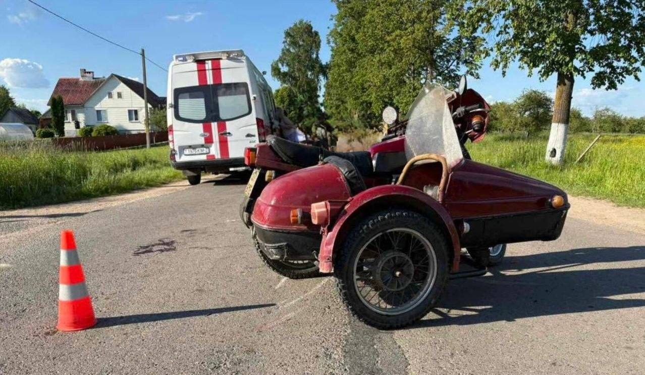 В Браславском районе мотоциклист попал в больницу после столкновения с Ford