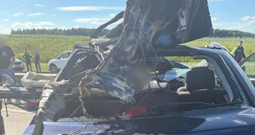 Водитель Toyota погиб после столкновения с грузовиком в Минском районе