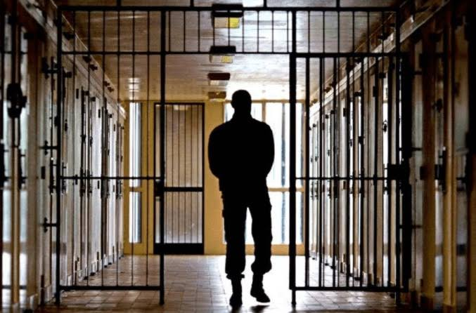 8 лет проведёт в тюрьме бывший генеральный директор энергетического предприятия, который получил взятками более 87 тысяч долларов