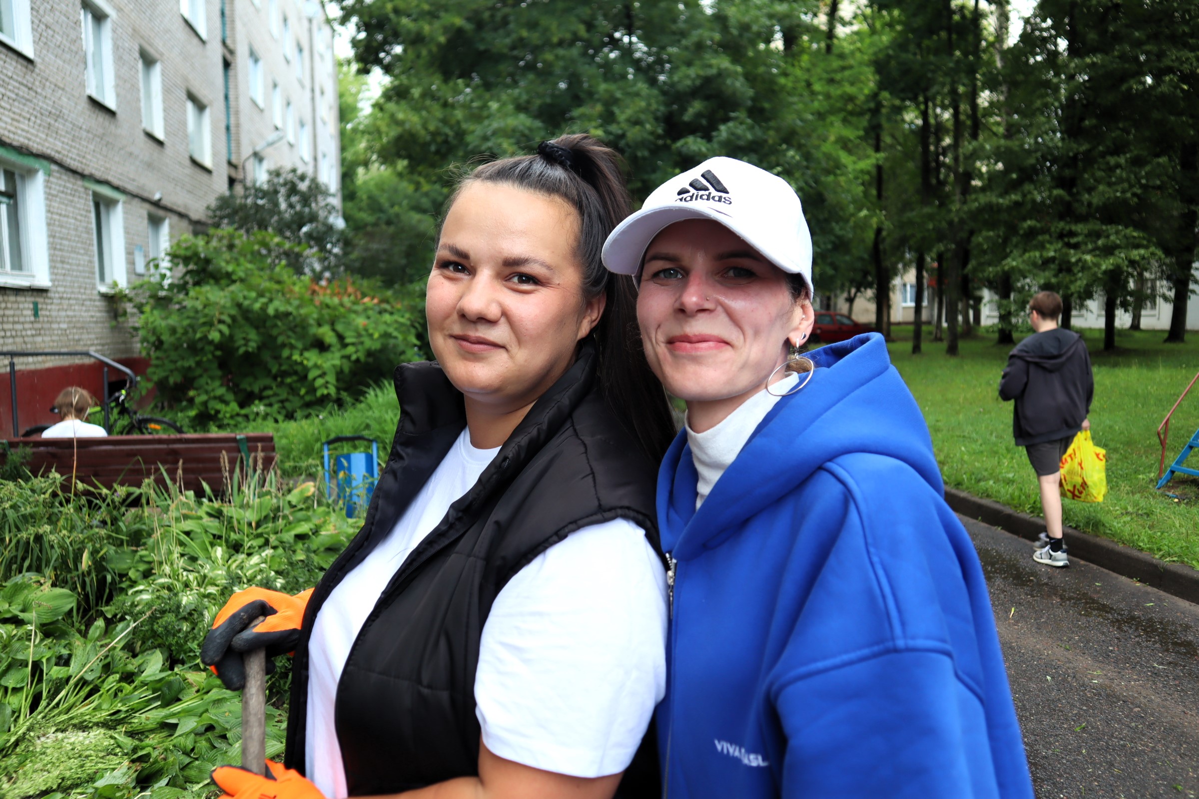 В Молодечно ужи напугали двух девушек и отменили рабочий день в косметическом салоне