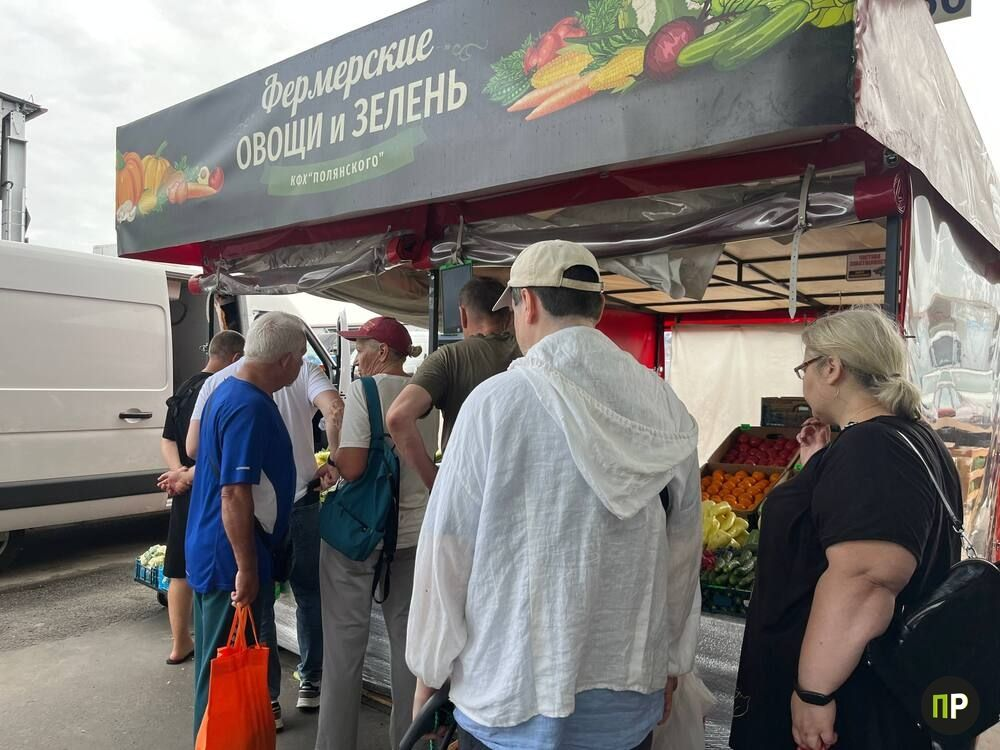 На рынке в Таборах огурцы и картошка заметно подешевели
