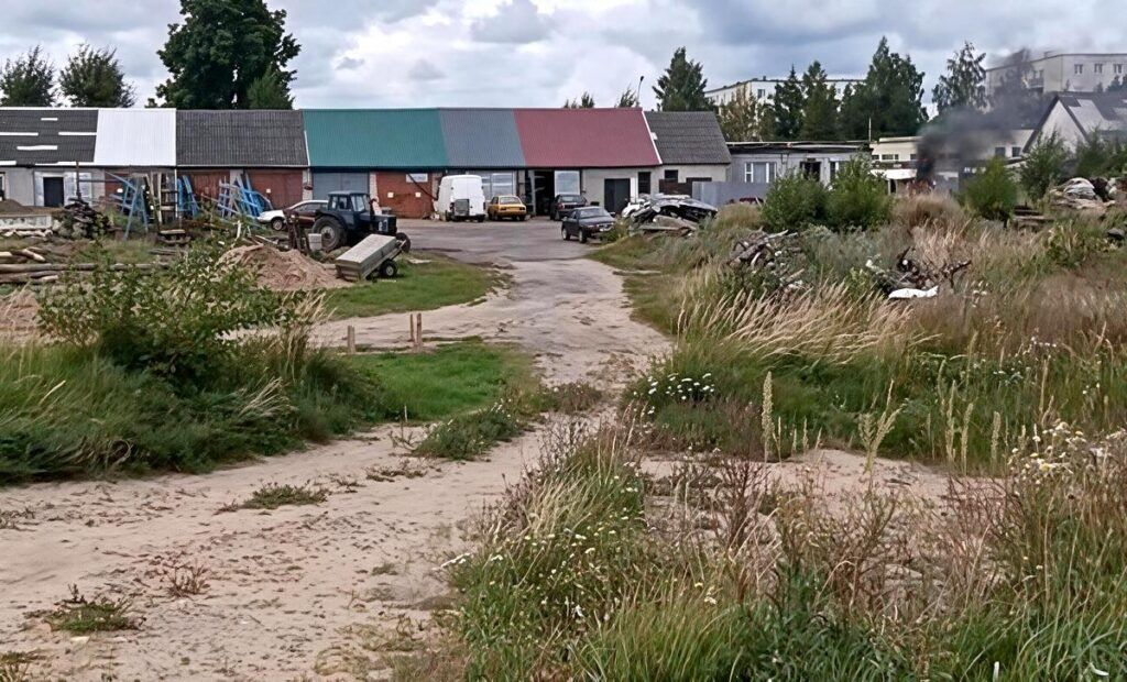 Узнали, что будет с заброшенной территорией бывшей ПМК-215 в Мядельском районе