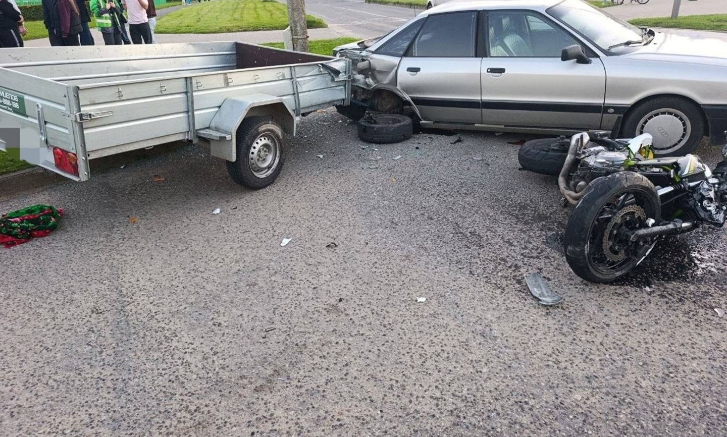 В Сморгони водитель на Audi сбил мотоциклиста