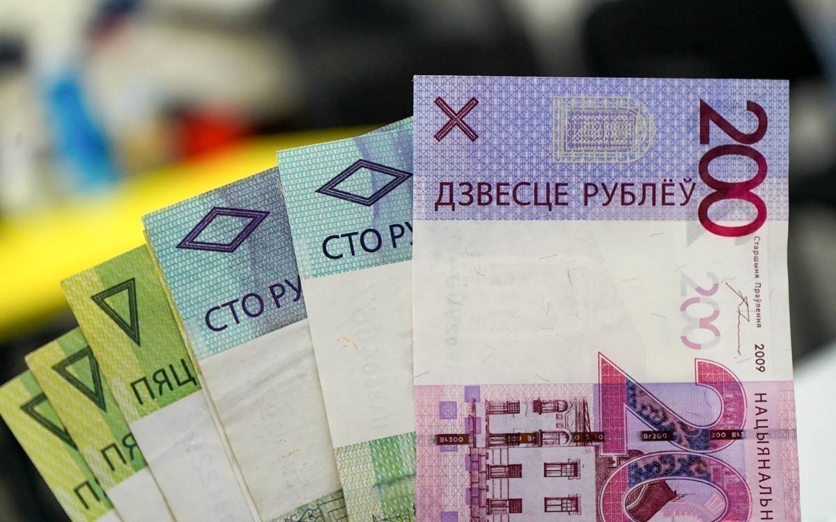 Двое жителей Воложинского района перечислили мошенникам более 9 тысяч рублей — как их обманули
