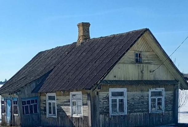 6 пустующих домов продают без аукциона в Ошмянском районе за 45 рублей