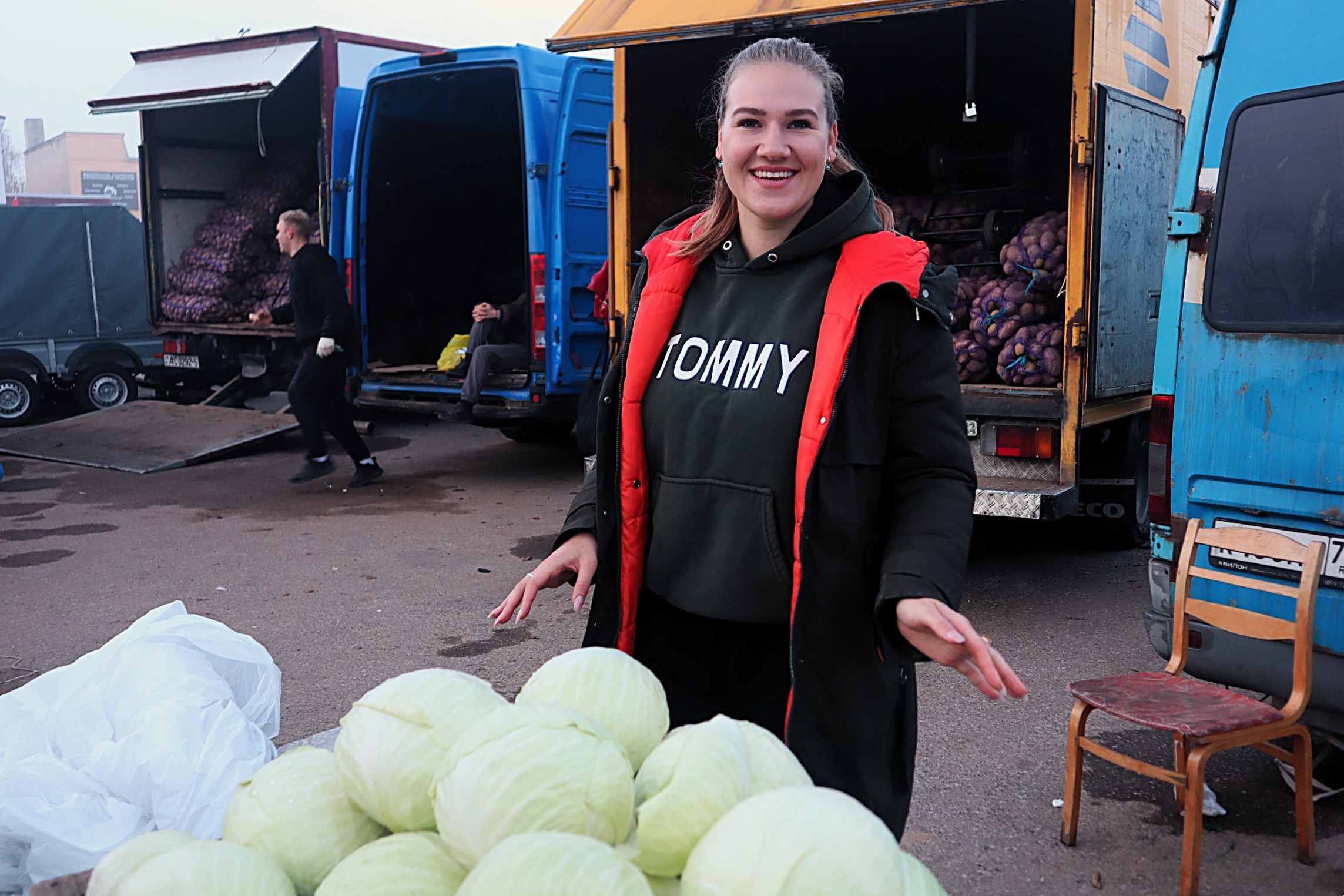 На ярмарке в Молодечно обилие капусты, а цена на картофель упала